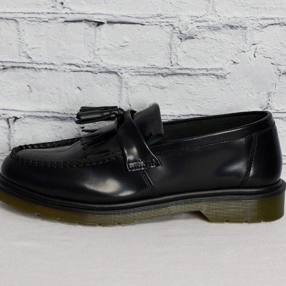 NEW IN BOX Black Dr. Martens "Adrian" Smooth Leather Tassel Loafers - Picture 4 of 9